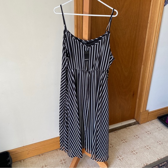 NWT || Torrid Striped Dress - Picture 1 of 6